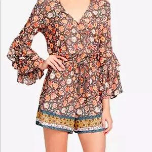 NWT Never wore Jessica Simpson Floral Romper SzSm